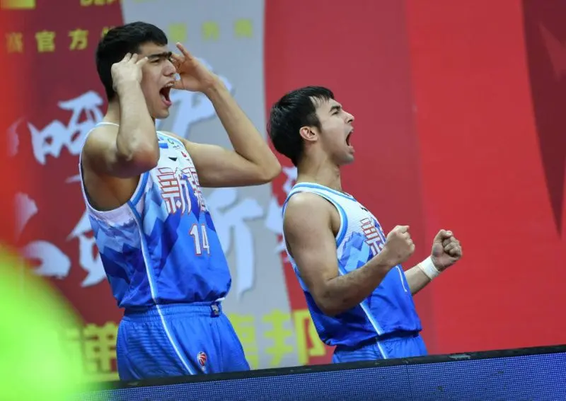 lol下载-集结日里昂备战CBA季后赛新奥尔良鹈鹕冲刺阶段迎来里程碑之后，费耶诺德窗口期调整名单的简单介绍